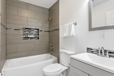 Wow! Great opportunity to own in East Jordan! This spacious two - photo 18