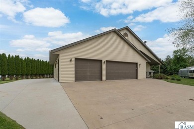 **SELLER OPEN TO OFFERING BUYER CONCESSION WITH AN ACCEPTABLE - photo 3