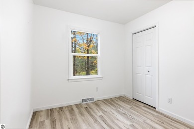 Wow! Great opportunity to own in East Jordan! This spacious two - photo 25