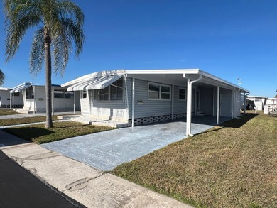 (private lake, pond, coastal) Home For Sale in Largo Florida