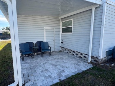 TERRIFIC LOWER PRICE! Experience relaxed Florida living at Four - photo 4