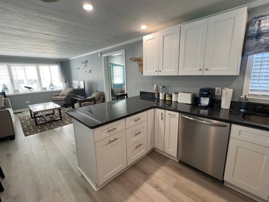 TERRIFIC LOWER PRICE! Experience relaxed Florida living at Four - photo 5