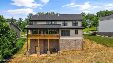 Brand new construction in the sought-after Rarity Ridge - photo 4