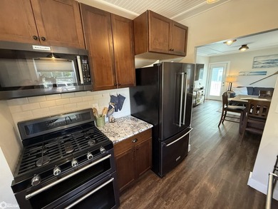 Completely renovated down to the studs, this beautiful turnkey - photo 5