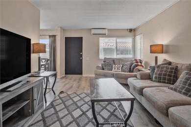 Welcome to 2423 Deodar St. #4, a beautifully maintained - photo 2