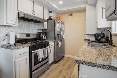 Welcome to 2423 Deodar St. #4, a beautifully maintained - photo 6