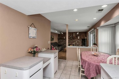 Welcome to a spacious and well-maintained Center Hall Colonial - photo 11