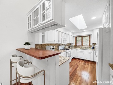 This spacious, end-unit condo in the highly sought-after Port of - photo 11