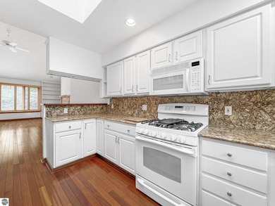 This spacious, end-unit condo in the highly sought-after Port of - photo 14