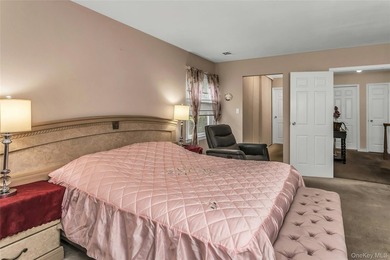 Welcome to a spacious and well-maintained Center Hall Colonial - photo 17