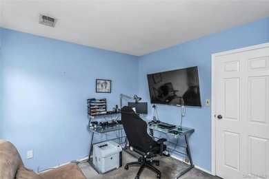 Welcome to a spacious and well-maintained Center Hall Colonial - photo 20