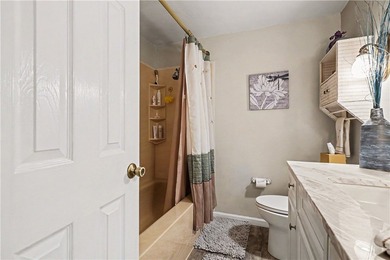 Beautifully maintained 3-bedroom, 3-bath home MUCH LARGER THAN - photo 20