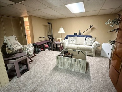 Beautifully maintained 3-bedroom, 3-bath home MUCH LARGER THAN - photo 29