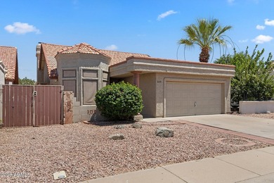 REMODELED, MOVE-IN READY, AND LOCATED IN A LAKE COMMUNITY! This - photo 1