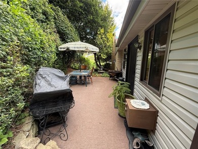 Beautifully maintained 3-bedroom, 3-bath home MUCH LARGER THAN - photo 34