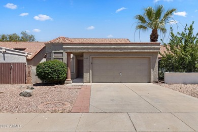 REMODELED, MOVE-IN READY, AND LOCATED IN A LAKE COMMUNITY! This - photo 6