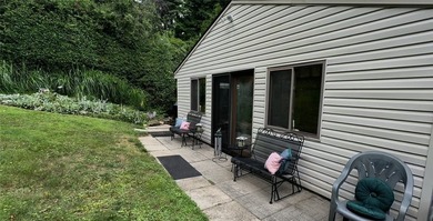 Beautifully maintained 3-bedroom, 3-bath home MUCH LARGER THAN - photo 40