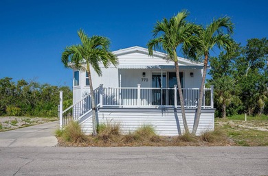 (private lake, pond, creek) Home For Sale in Fort Myers Beach Florida
