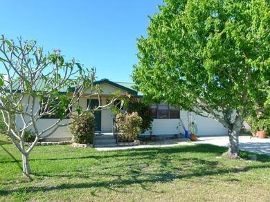 Charming 3/2 Home with Lake Okeechobee Access! Enjoy waterfront - photo 5