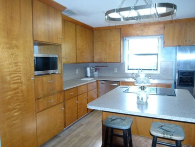 Charming 3/2 Home with Lake Okeechobee Access! Enjoy waterfront - photo 6