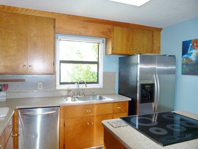 Charming 3/2 Home with Lake Okeechobee Access! Enjoy waterfront - photo 10