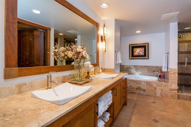 CONVENIENT DOWNTOWN KETCHUM PENTHOUSE! Rare corner unit