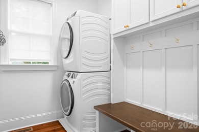 Seller is offering $10K in closing costs. Beautifully updated - photo 21