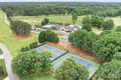 Seller is offering $10K in closing costs. Beautifully updated - photo 36