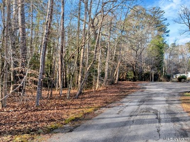 Lake Gaston Lot For Sale in Bracey Virginia