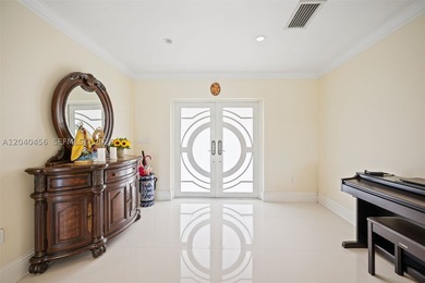 WAKE UP EVERY MORNING TO BREATHTAKING VIEWS OF LAKE LAURENCE - photo 4