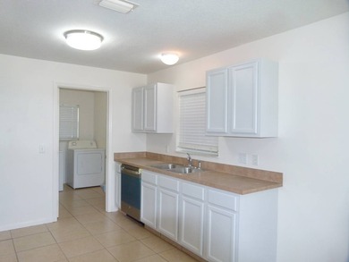 Charming CBS Home in King's Bay. Nestled in a vibrant and active - photo 7