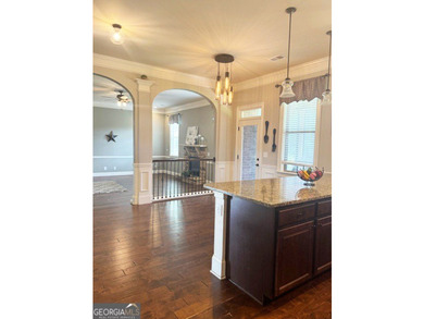 Experience comfort and quality in this beautifully constructed - photo 12