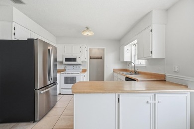 LOCATION - LOCATION - LOCATION! Close to both Military Bases and - photo 14