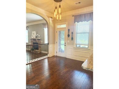 Experience comfort and quality in this beautifully constructed - photo 14