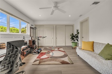 Beautifully renovated smart home in the desirable Coral Ridge - photo 19