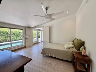 Beautifully renovated smart home in the desirable Coral Ridge - photo 24