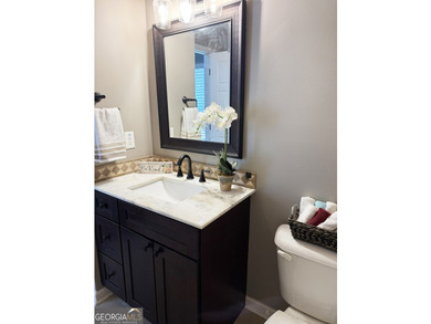 Experience comfort and quality in this beautifully constructed - photo 26