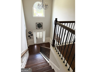 Experience comfort and quality in this beautifully constructed - photo 27