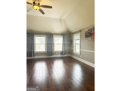 Experience comfort and quality in this beautifully constructed - photo 32
