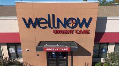 5,494 SF Office Building located on Bloomington's West-Side