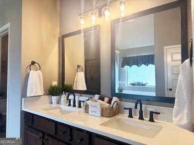 Experience comfort and quality in this beautifully constructed - photo 36
