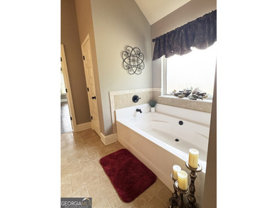 Experience comfort and quality in this beautifully constructed - photo 37