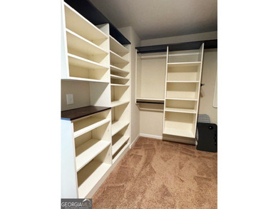 Experience comfort and quality in this beautifully constructed - photo 39