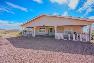 Equestrian property with private well !! Set on 3 peaceful acres - photo 1