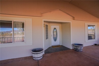 Equestrian property with private well !! Set on 3 peaceful acres - photo 2