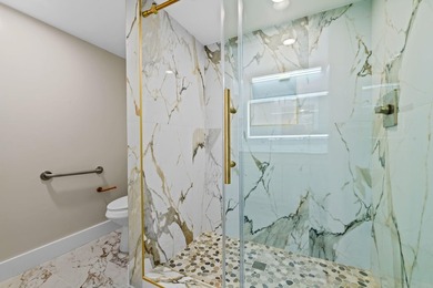 Beautifully remodeled 2/2 condo spanning 1352 sq ft, this unit - photo 8