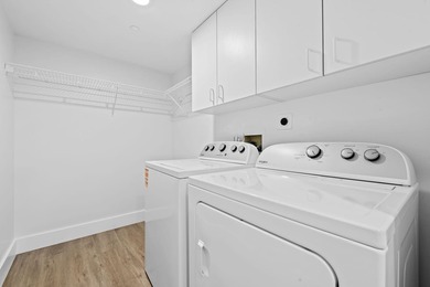 Beautifully remodeled 2/2 condo spanning 1352 sq ft, this unit - photo 10