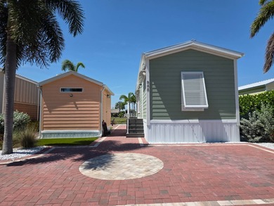 MOTIVATED SELLER - Silver Palms RV 5 Star Resort - Beautiful - photo 2