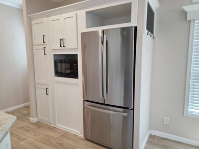 MOTIVATED SELLER - Silver Palms RV 5 Star Resort - Beautiful - photo 4