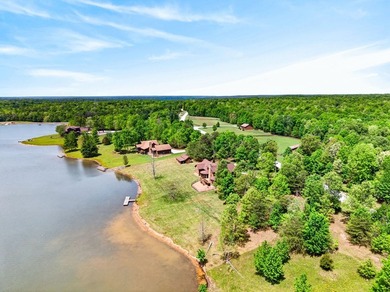 MAJESTIC LAKE HOME ON 1.95 ACRE LOT! This 3 bedroom 3.5 bath Tn - photo 12